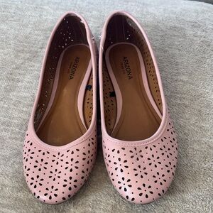 Arizona Jean Company Women's Perforated Pink Flats
